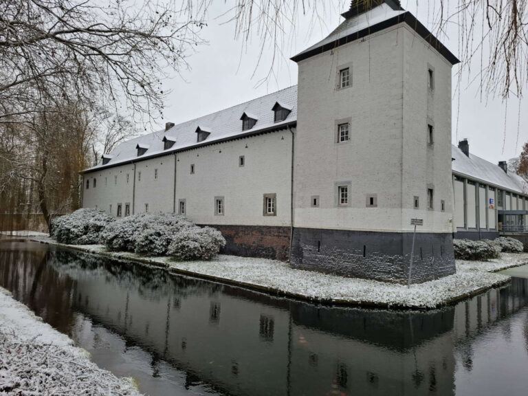 Sneeuw in Born